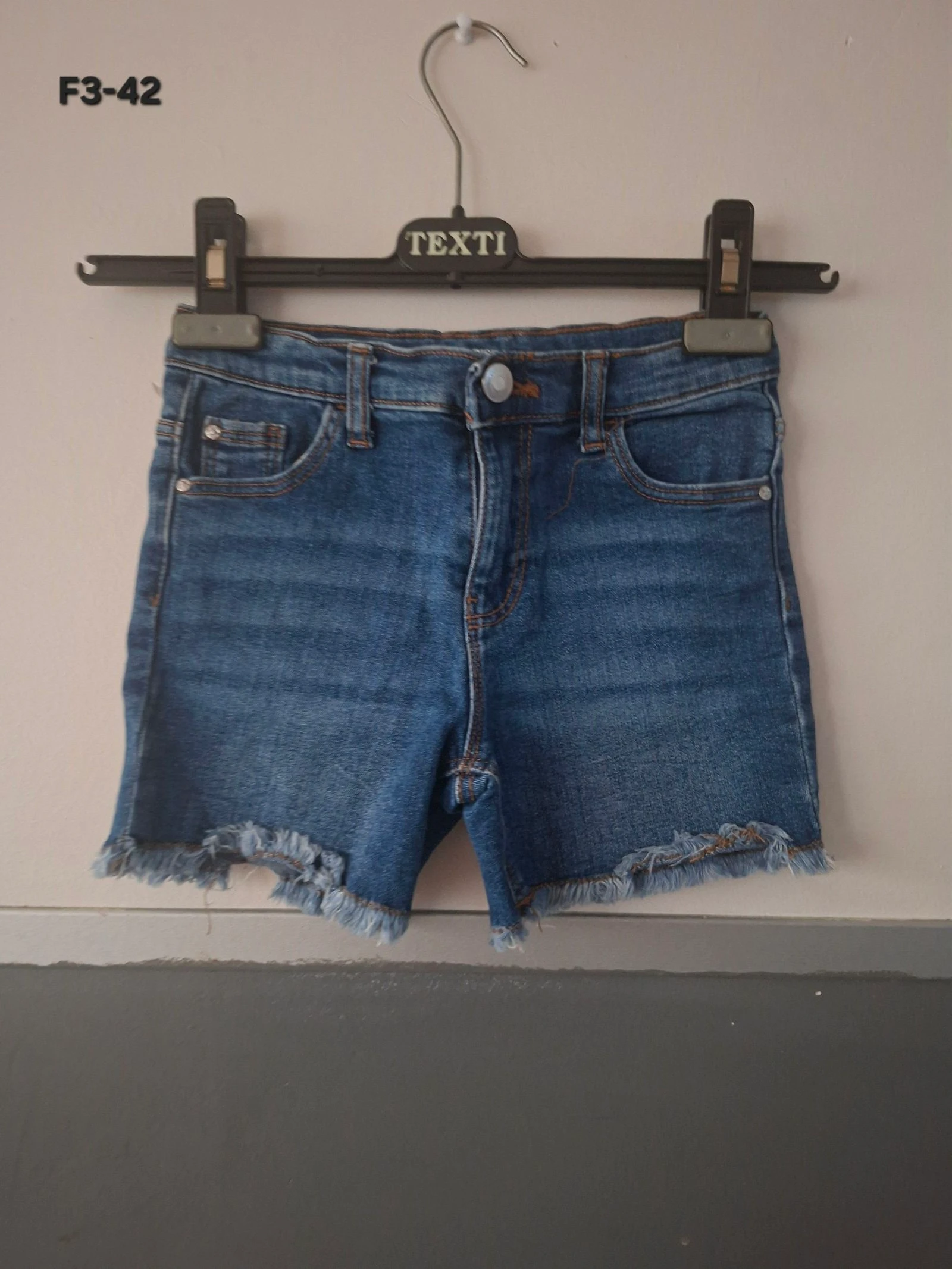 🌷F3-42🌷Short en jean fille – Taille 122 cm (6-7 ans) | Style tendance & confort au quotidien🌷